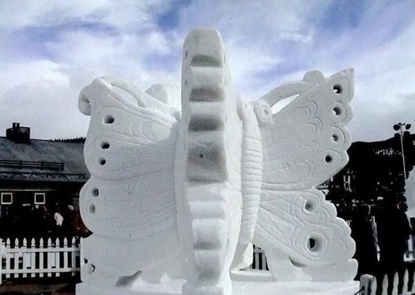 snow-and-ice-sculptures11