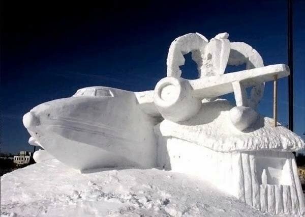 snow-and-ice-sculptures21