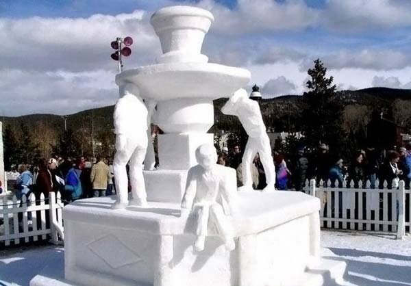 snow-and-ice-sculptures22