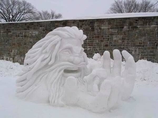 snow-and-ice-sculptures23