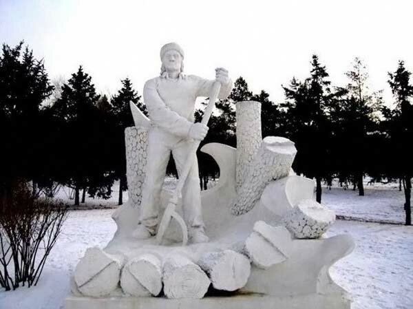 snow-and-ice-sculptures28